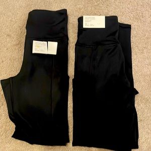 American Eagle - the everything pocket legging. Size XS. NEW…never worn.